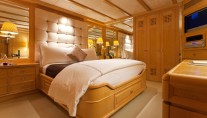 Motor yacht OHANA -  Queen Stateroom